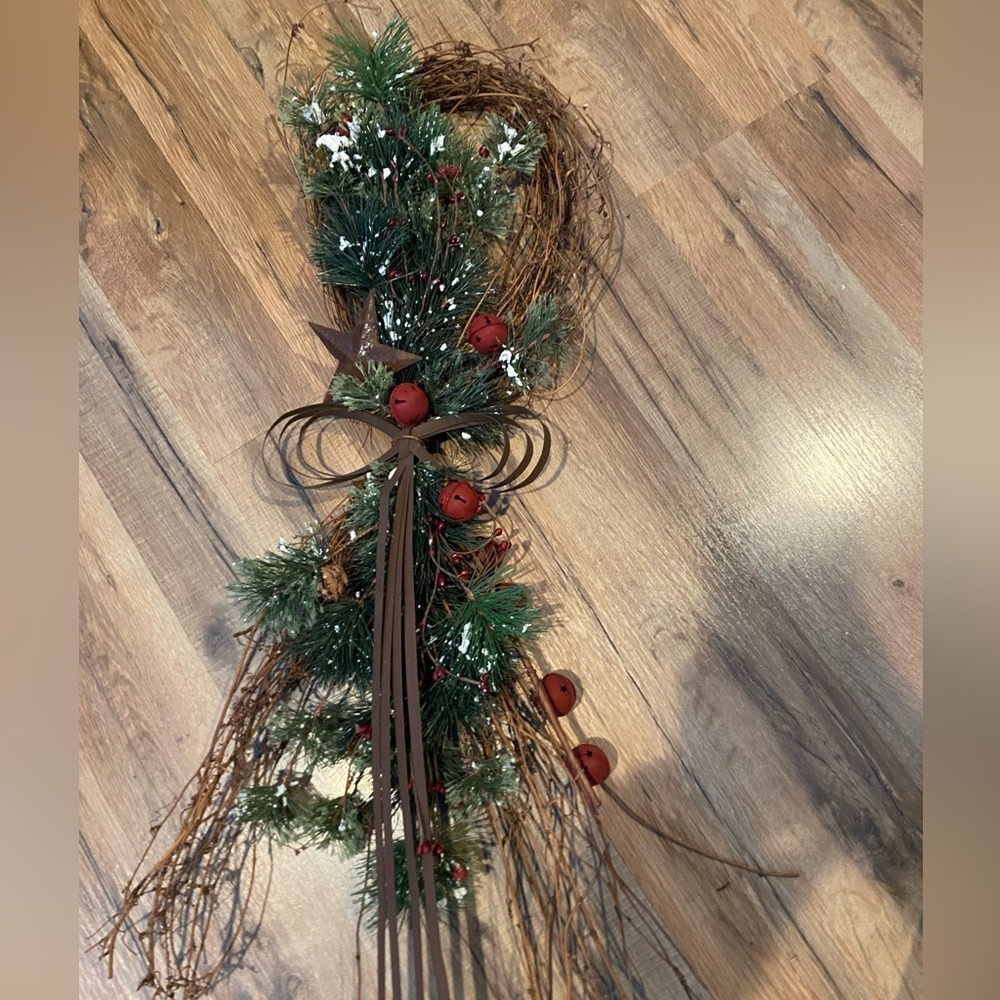 Decorative Wall Hanging For Winter Time